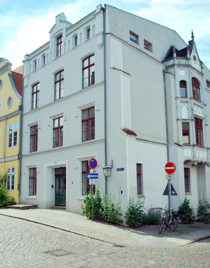 Studios Am Kniepertor In Der Altstadt Штральзунд Экстерьер фото